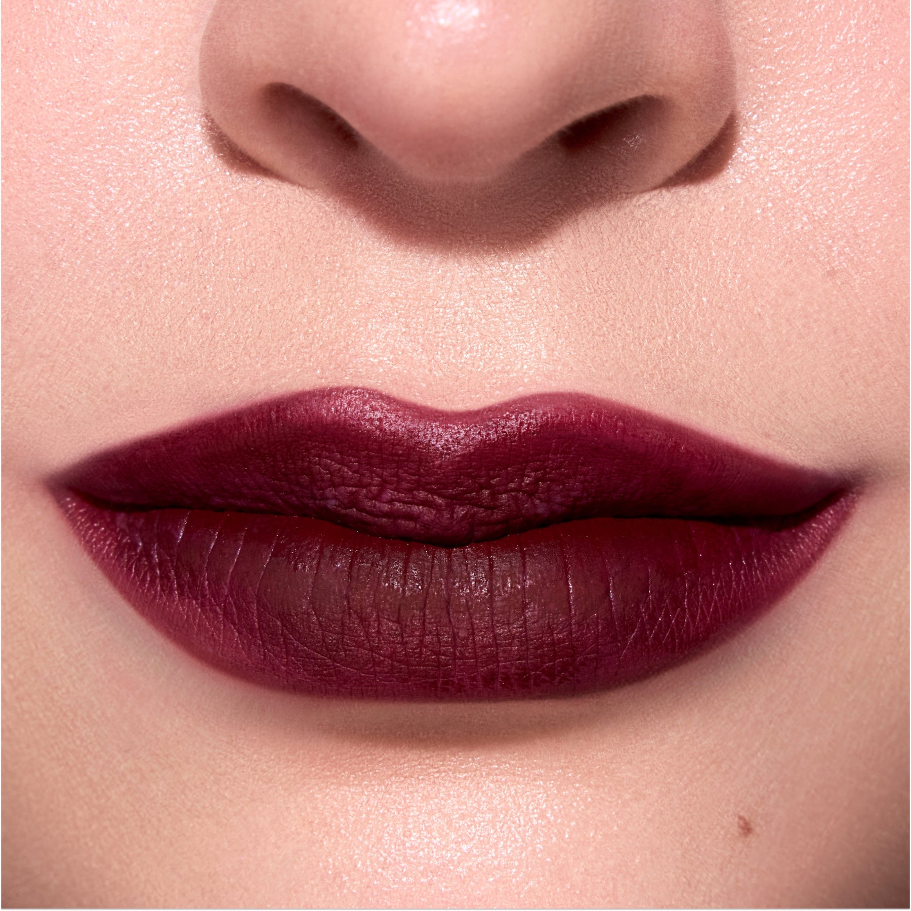 Newborn - Graceful Runway Lip Moment