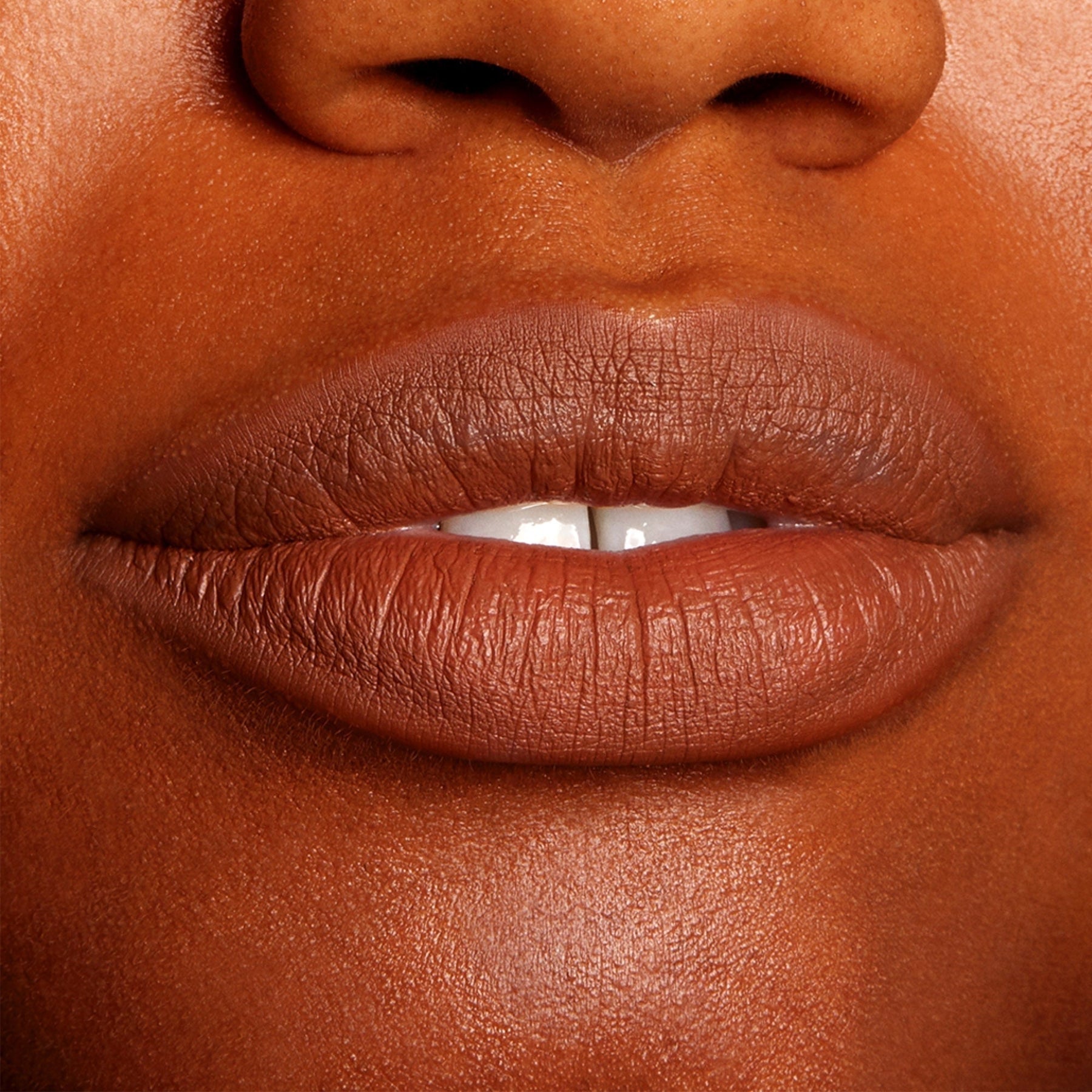 Truth or Bare - Lasting Evening Lip Detail