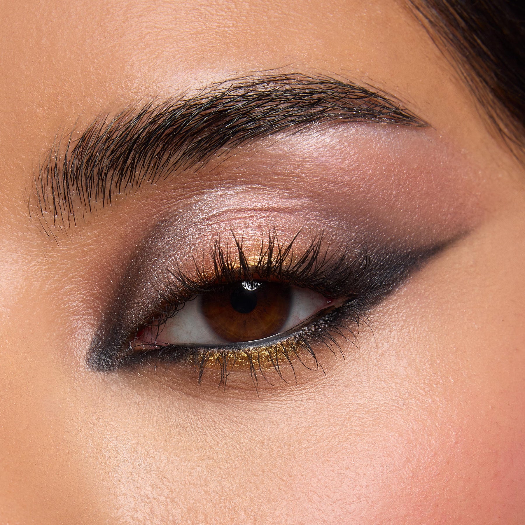 Precious Metals - Classic Timeless Eye Detail