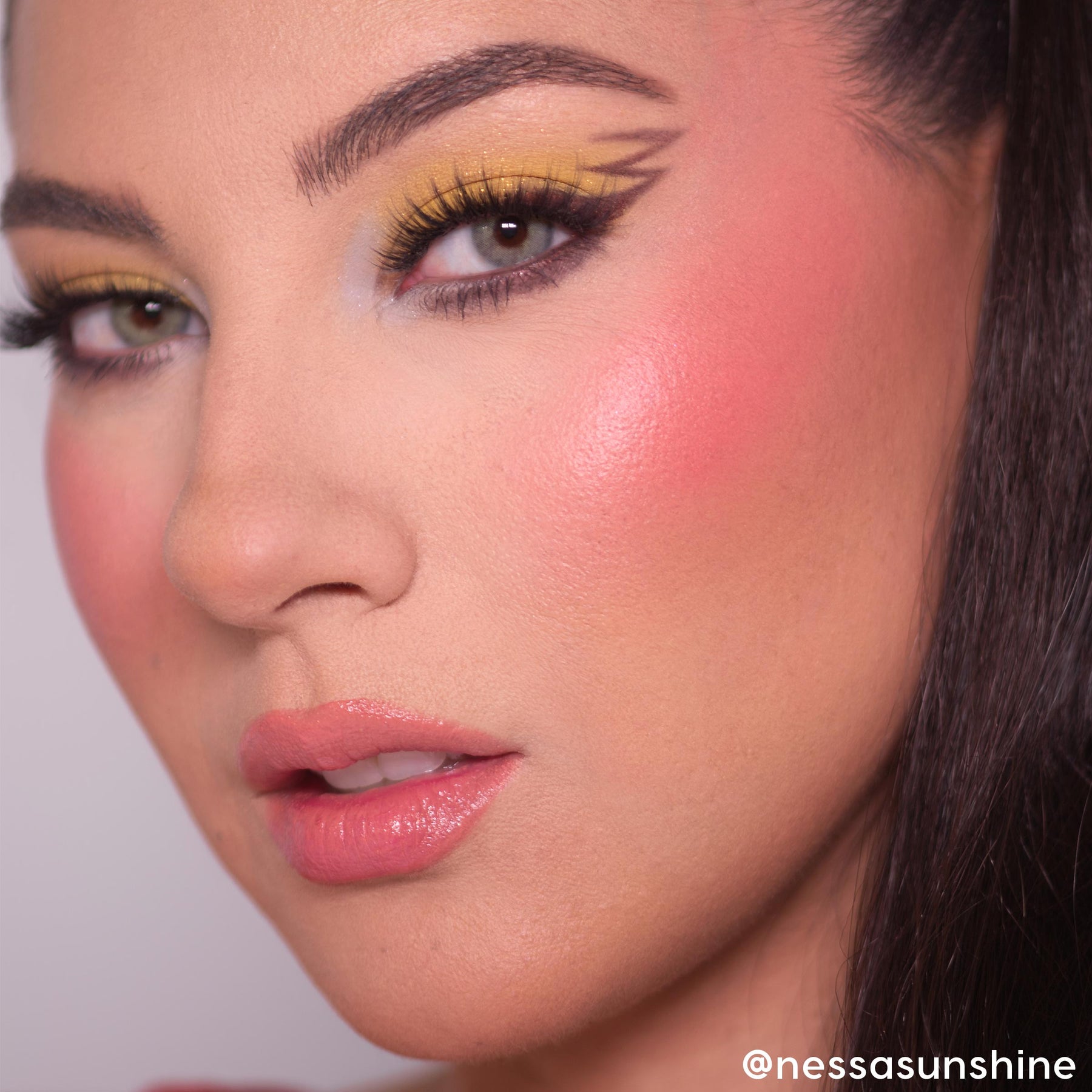 Electrifying Dreams - Clean Playful Cheek Highlight