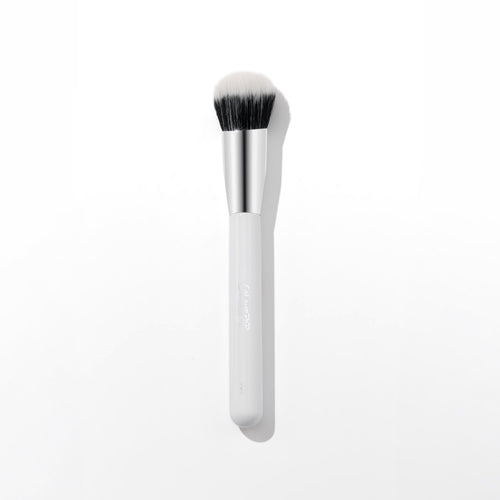 Angled Blending Face Brush - Comfortable Modern Artistry Pick