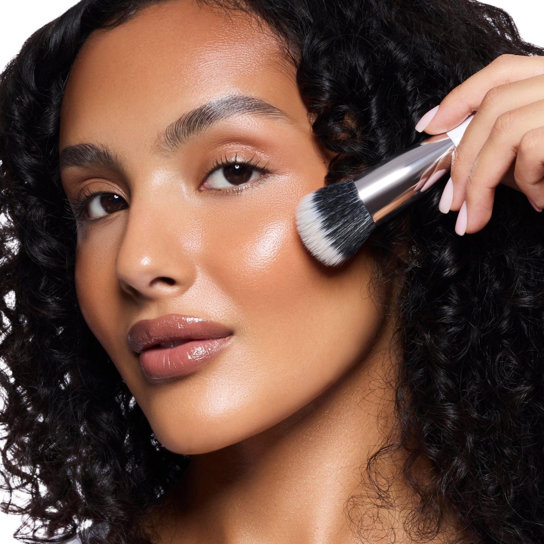 Angled Blending Face Brush - Comfortable Modern Artistry Pick